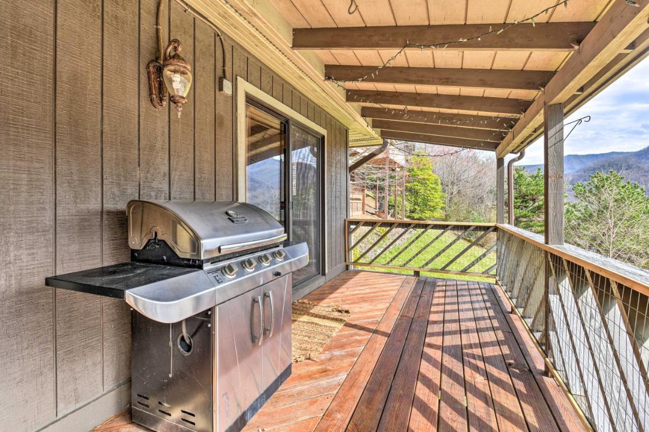 Best Location - Maggie Valley Cabin With Hot Tub! Eksteriør billede
